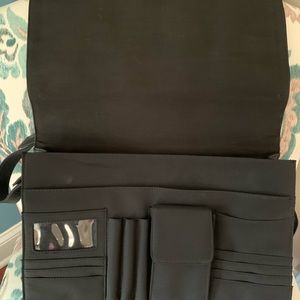 Unisex leather briefcase / messenger bag